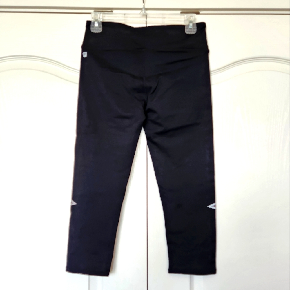 NWOT Fabletics Ingrid Capri Legging - Picture 6 of 7